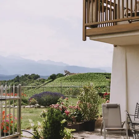 Weinberghof *